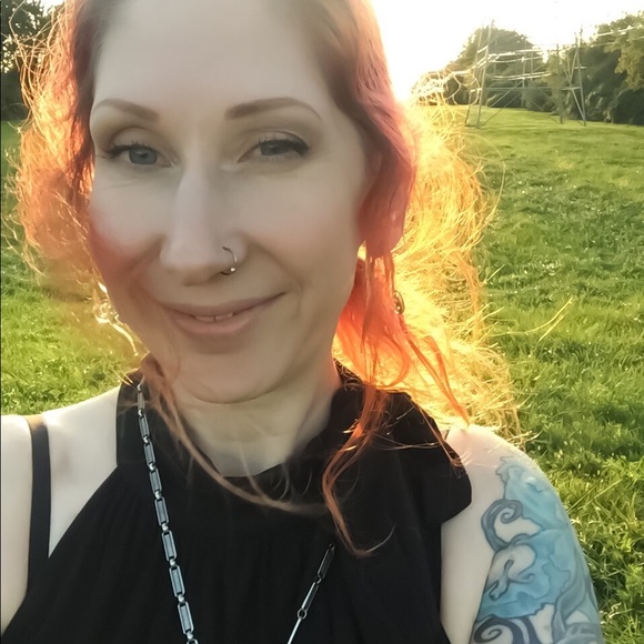 Meet your Posher, Alicia - Picture 3 of 8